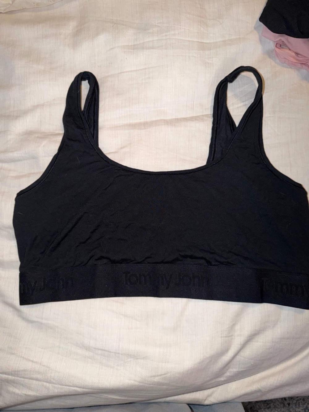 Tommy John Black Seamless Scoop Bralette with Wide Elastic